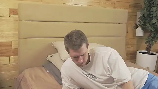 EthanPinkman online show from November 8, 4:01 am