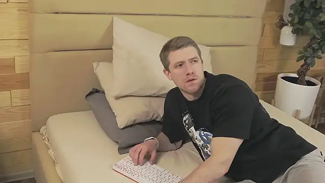 EthanPinkman online show from November 16, 3:56 am