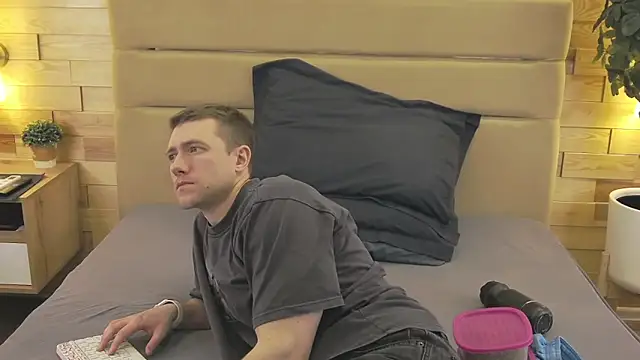 EthanPinkman online show from April 15, 4:52 am