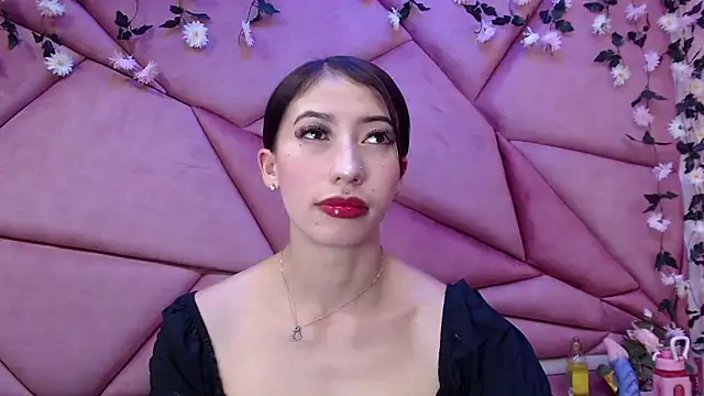 LilithCooperr  online show from February 10, 9:58 pm