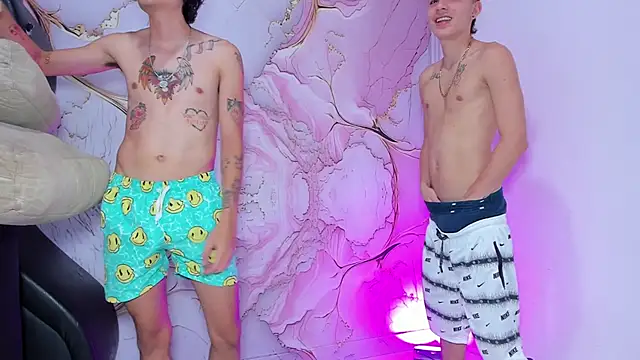 Snapshot of wild_demongirl chatting on October 28, 12:47 am wild demongirl online show from October 28, 12:47 am