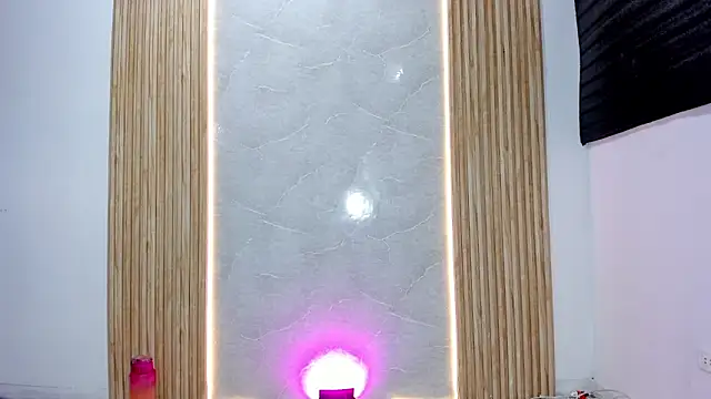 wild demongirl online show from December 17, 7:53 pm