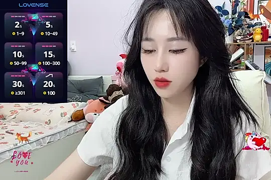  LLisa  online show from January 6, 12:05 am