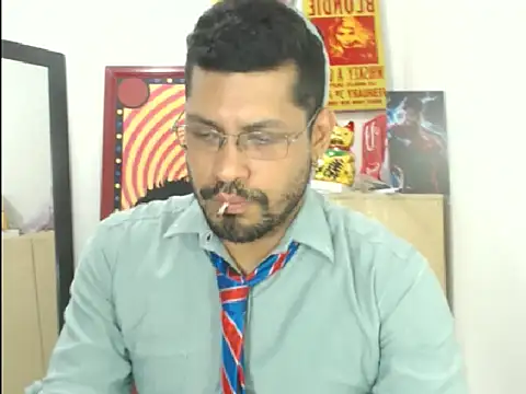 Snapshot of MikeRiverx chatting on March 30, 4:24 am MikeRiverx online show from March 30, 4:24 am