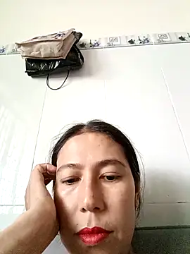 Snapshot of 2HotAsain4u chatting on October 17, 2:15 am 2HotAsain4u online show from October 17, 2:15 am