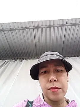 Snapshot of 2HotAsain4u chatting on October 21, 1:50 am 2HotAsain4u online show from October 21, 1:50 am