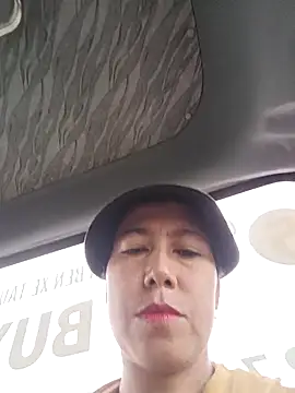 Snapshot of 2HotAsain4u chatting on November 7, 2:11 am 2HotAsain4u online show from November 7, 2:11 am