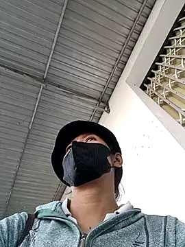 Snapshot of 2HotAsain4u chatting on November 15, 1:36 am 2HotAsain4u online show from November 15, 1:36 am