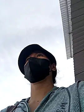 Snapshot of 2HotAsain4u chatting on November 28, 12:57 am 2HotAsain4u online show from November 28, 12:57 am