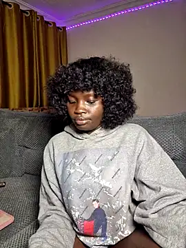 Mon cherrie  online show from September 9, 11:48 pm