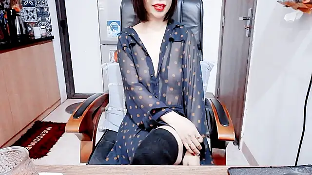 Miu-Le online show from February 11, 10:15 pm