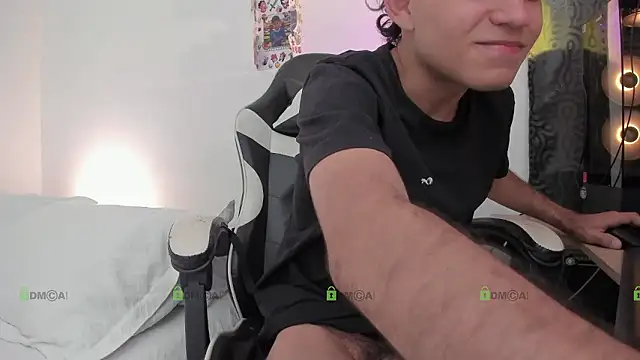 ronaldmq20 online show from January 12, 1:00 am