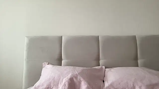 LisaFlower online show from October 17, 8:39 am