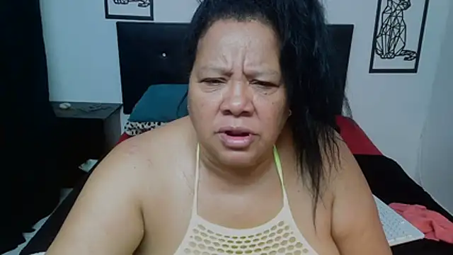 Shanttal0272 online show from December 4, 2:59 pm