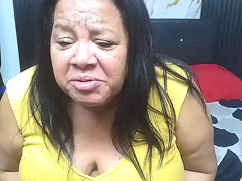 Snapshot of Shanttal0272 chatting on July 8, 2:54 pm Shanttal0272 online show from July 8, 2:54 pm