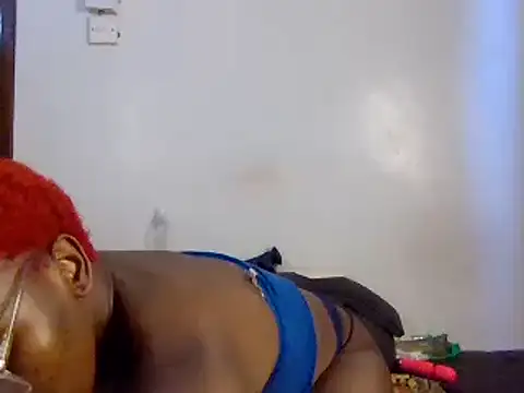 Cutie pumpkin  online show from April 3, 9:07 am