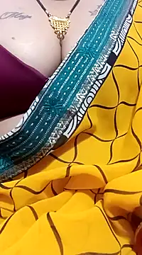 Snapshot of Beauty-khan chatting on January 3, 1:03 pm Beauty-khan online show from January 3, 1:03 pm