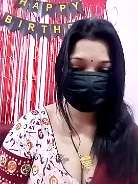 Snapshot of Beauty-khan chatting on February 5, 2:16 pm Beauty-khan online show from February 5, 2:16 pm