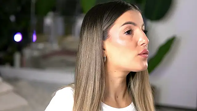 Snapshot of KellyMathews chatting on February 3, 3:26 am KellyMathews online show from February 3, 3:26 am