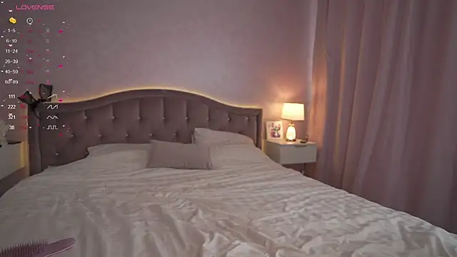  Moon  Shine  online show from March 30, 2:45 am