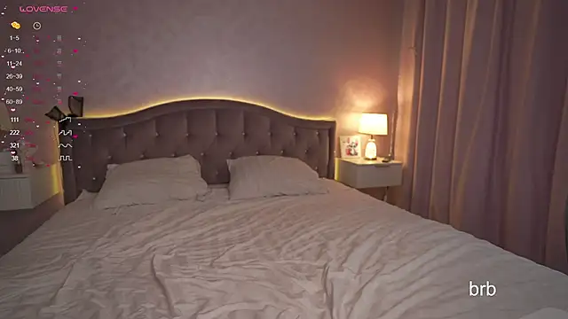  Moon  Shine  online show from April 3, 3:59 am