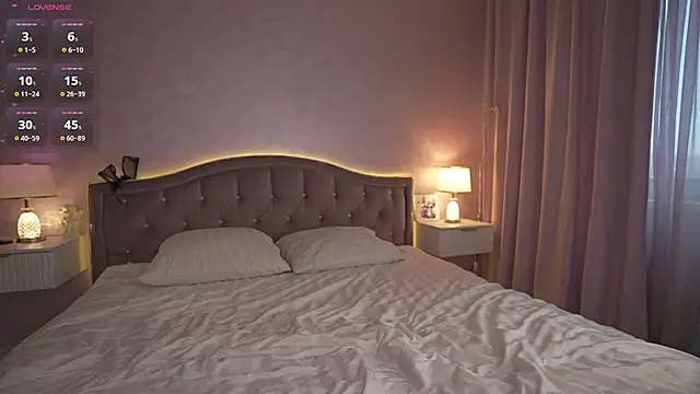 Snapshot of _Moon__Shine_ chatting on July 11, 5:43 am Moon Shine online show from July 11, 5:43 am