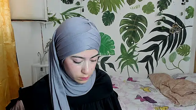 chaymae nah  online show from October 21, 6:41 pm