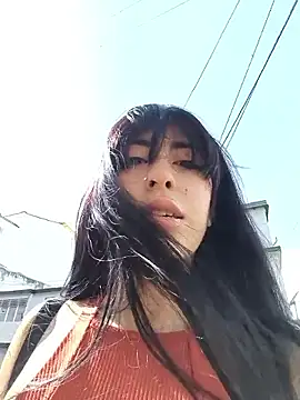 chaymae nah  online show from April 12, 8:14 pm