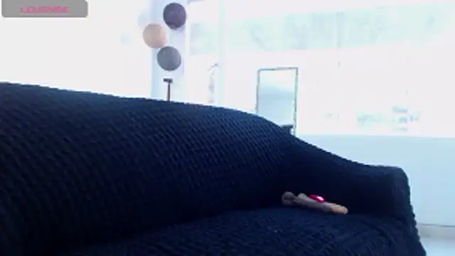 Snapshot of ameliefederline11 chatting on February 21, 10:44 pm ameliefederline11 online show from February 21, 10:44 pm