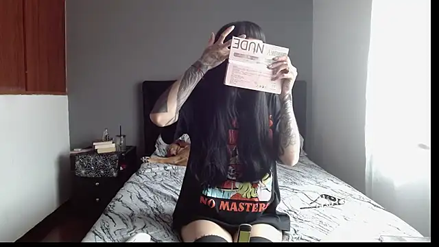 Emilia 1995 online show from January 6, 6:10 pm