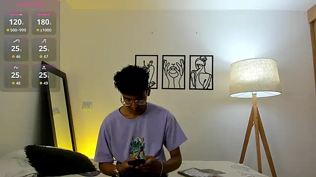 Snapshot of harrytwink18 chatting on January 10, 5:58 pm harrytwink18 online show from January 10, 5:58 pm