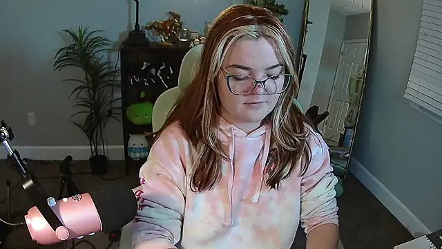 Snapshot of rodeobrii chatting on December 21, 3:24 am rodeobrii online show from December 21, 3:24 am