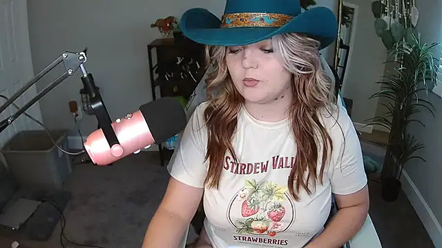 Snapshot of rodeobrii chatting on May 24, 10:04 pm rodeobrii online show from May 24, 10:04 pm