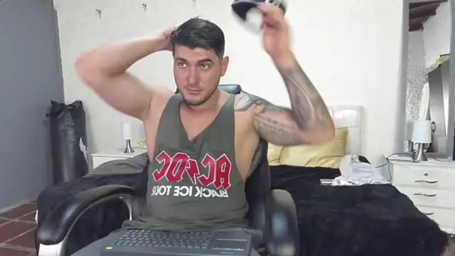 Teilor Creed online show from February 13, 8:45 pm