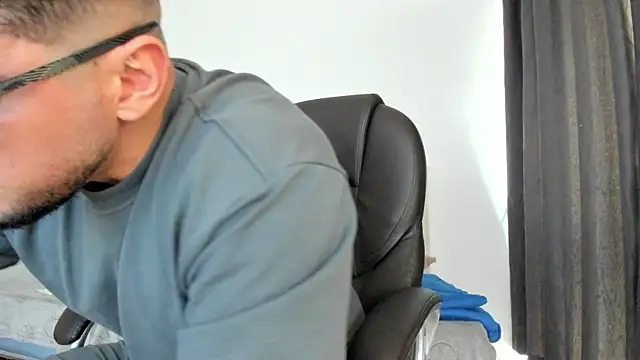 Teilor Creed online show from November 29, 6:22 pm