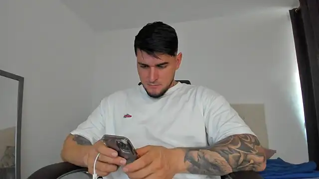 Teilor Creed online show from November 30, 7:07 pm