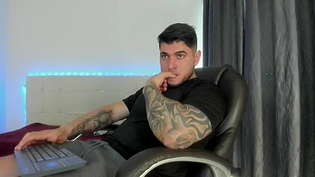 Teilor Creed online show from February 24, 8:29 pm