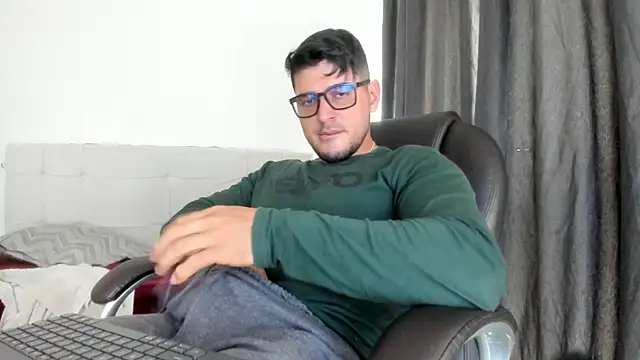 Teilor Creed online show from March 30, 8:43 pm