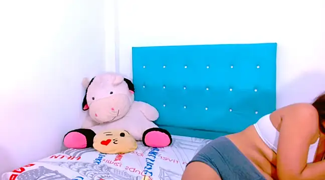 ladypussy69 online show from December 4, 3:04 am