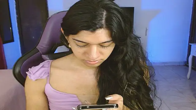 Snapshot of engielphoenis14 chatting on February 3, 10:59 pm engielphoenis14 online show from February 3, 10:59 pm