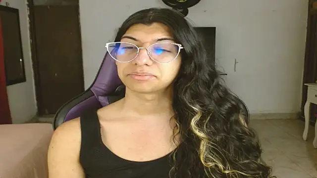 Snapshot of engielphoenis14 chatting on February 7, 11:30 pm engielphoenis14 online show from February 7, 11:30 pm