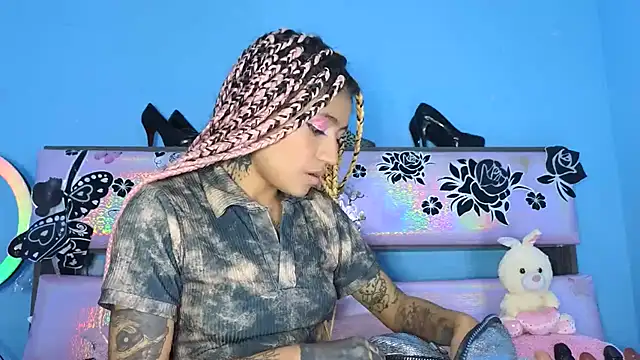 Snapshot of gabbiefoxthx chatting on January 26, 10:23 am gabbiefoxthx online show from January 26, 10:23 am