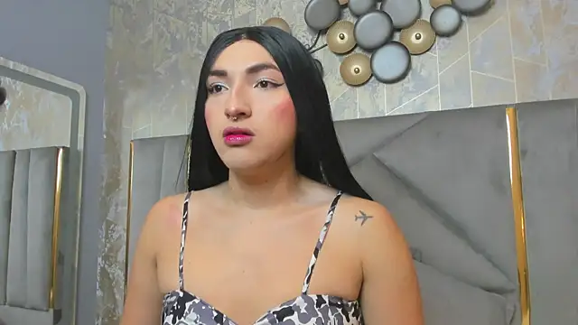 Snapshot of TomLondon_ chatting on January 23, 11:48 am TomLondon online show from January 23, 11:48 am