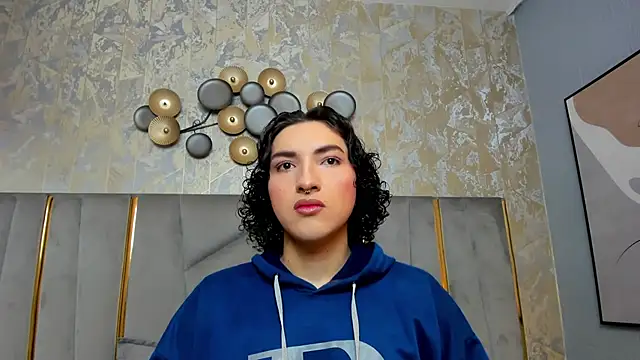 Snapshot of TomLondon_ chatting on February 4, 11:49 am TomLondon online show from February 4, 11:49 am