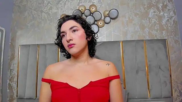 Snapshot of TomLondon_ chatting on February 6, 11:43 am TomLondon online show from February 6, 11:43 am
