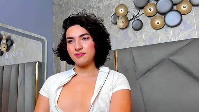 Snapshot of TomLondon_ chatting on February 18, 2:49 pm TomLondon online show from February 18, 2:49 pm