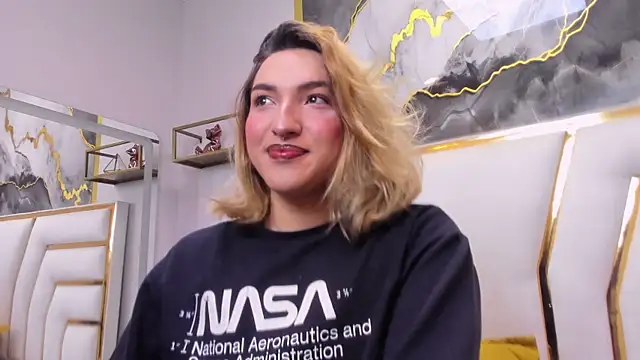 TomLondon  online show from November 26, 11:55 am