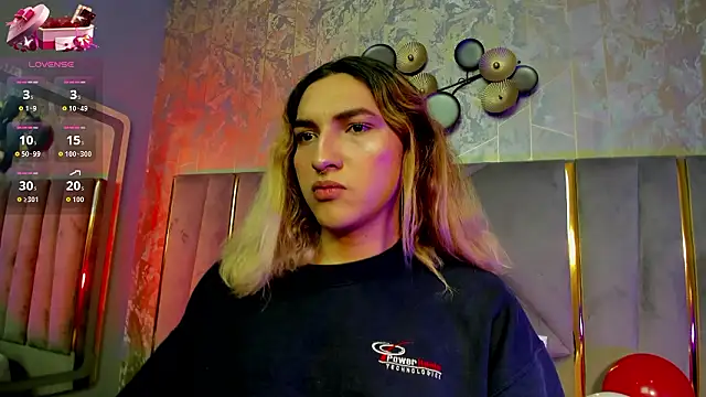 TomLondon  online show from February 14, 3:53 pm