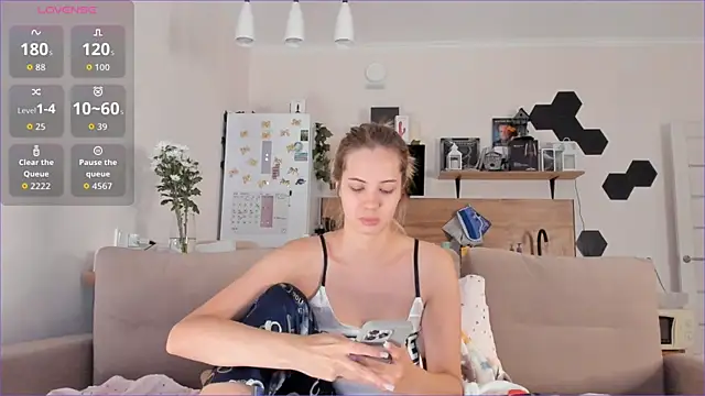 Girl alone home online show from October 13, 4:01 am