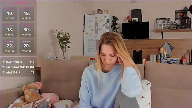 Girl alone home online show from November 2, 5:04 pm